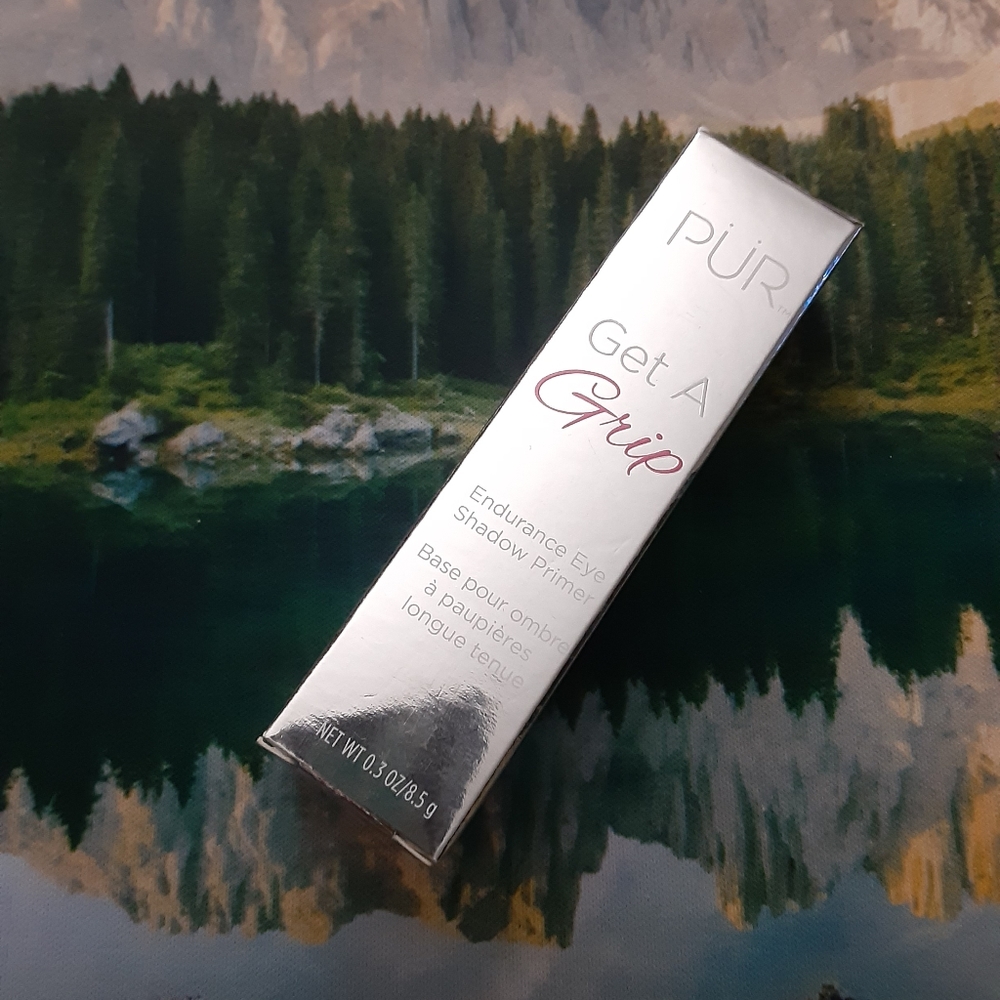 NIB PÜR Cosmetics Get A Grip Eye Primer
